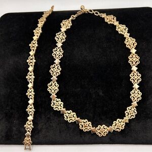Rare Vtg Signed Avon Gold Plated Fancy Filigree Elegant Necklace Set